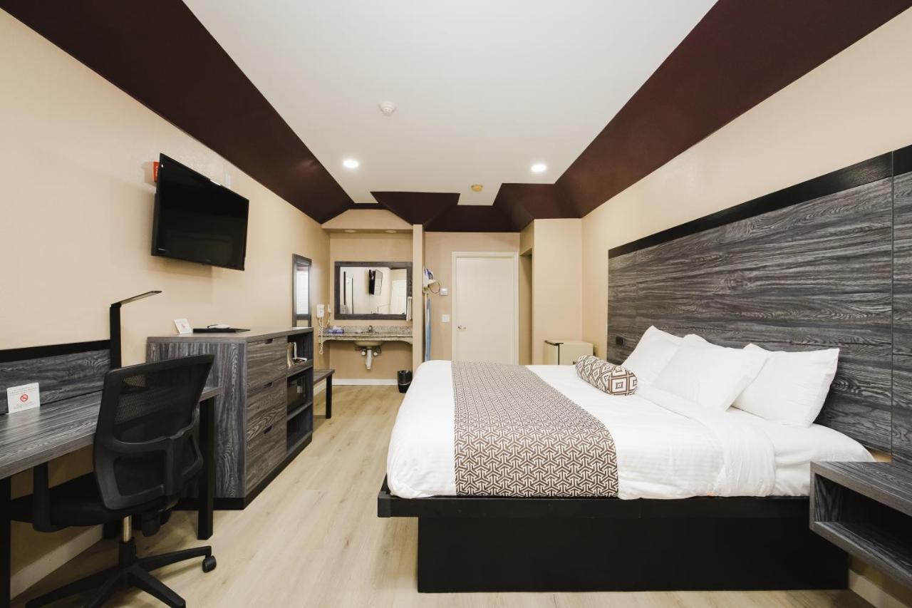 Sapphire Inn & Suites Channelview Buitenkant foto