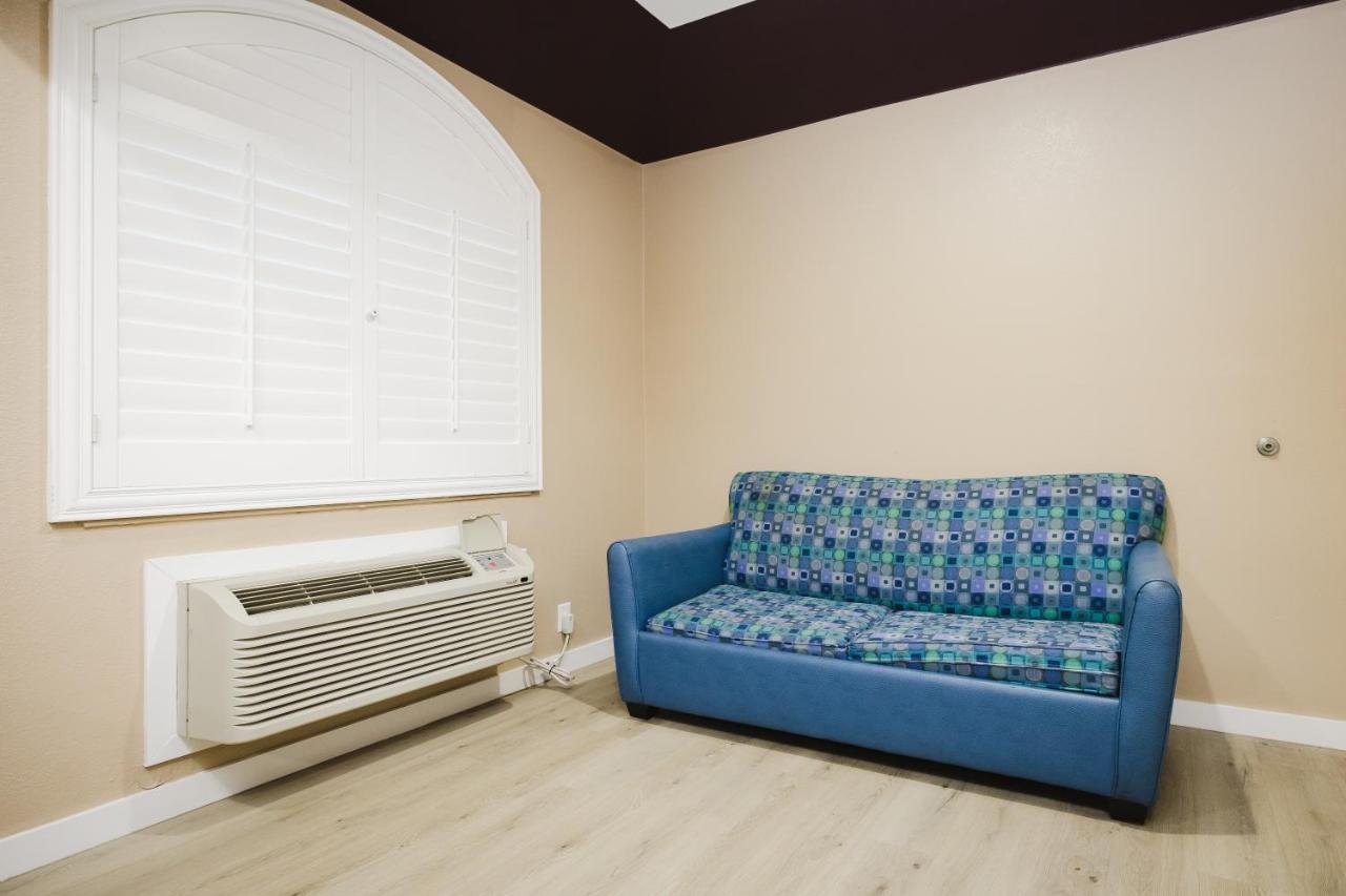 Sapphire Inn & Suites Channelview Buitenkant foto
