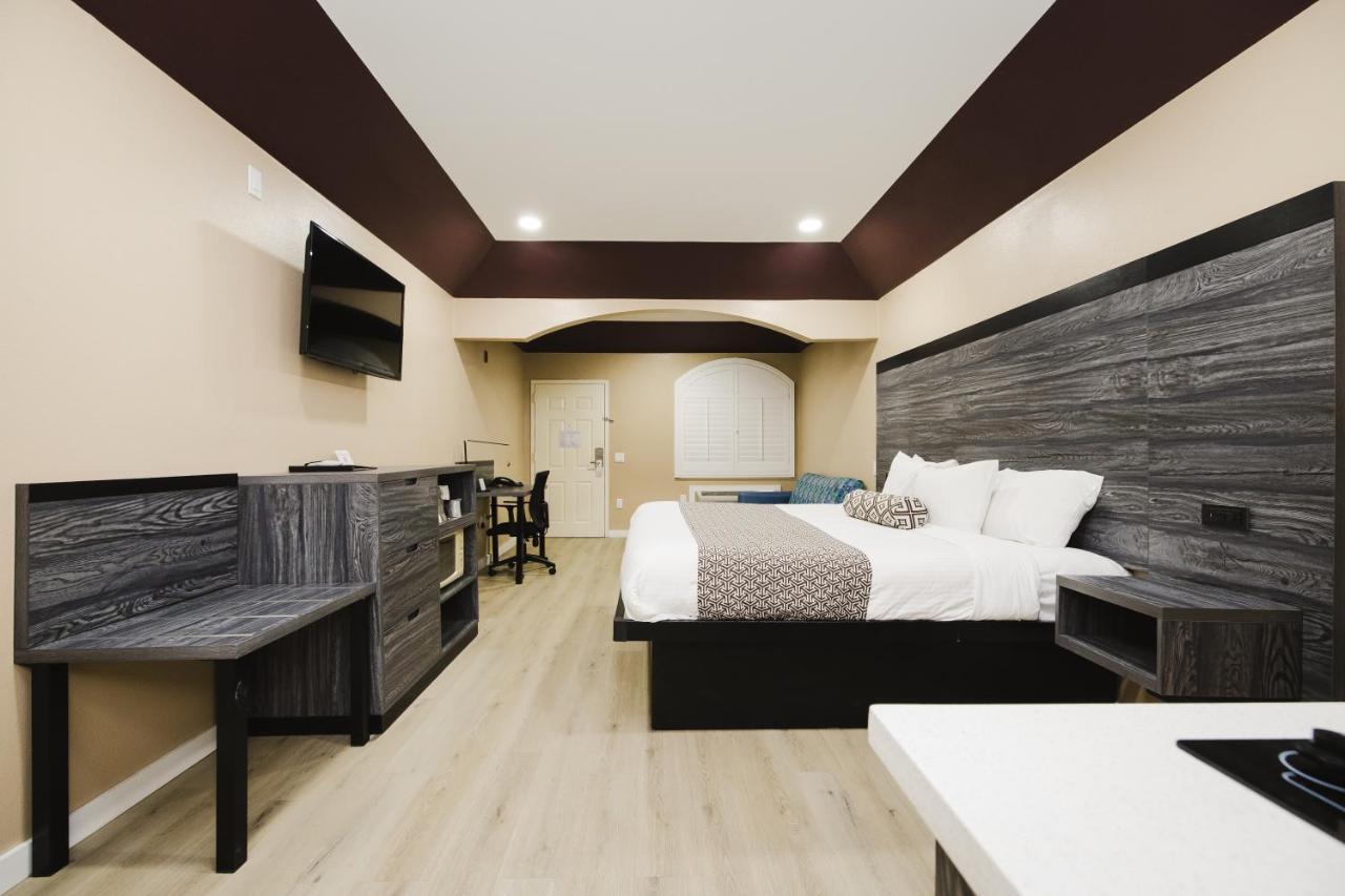 Sapphire Inn & Suites Channelview Buitenkant foto