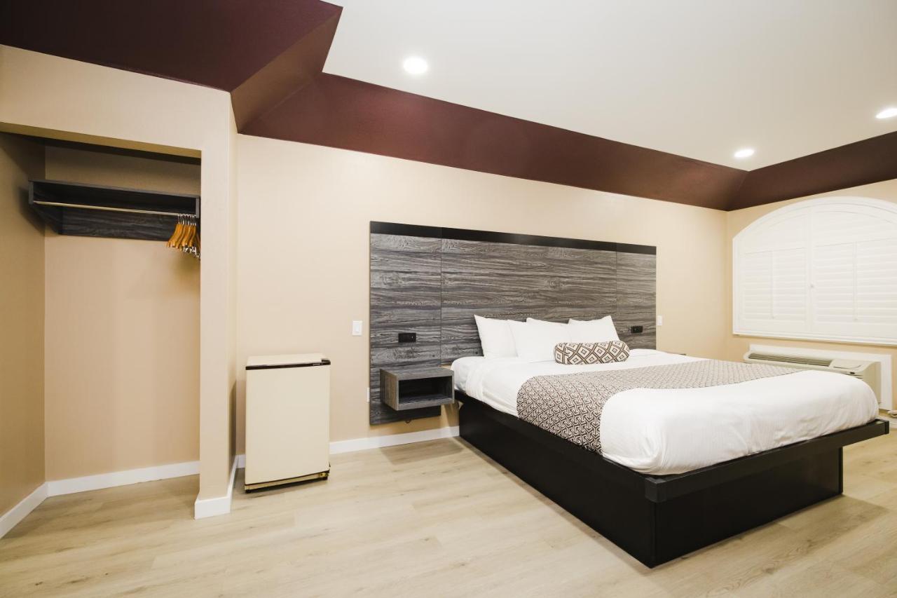 Sapphire Inn & Suites Channelview Buitenkant foto
