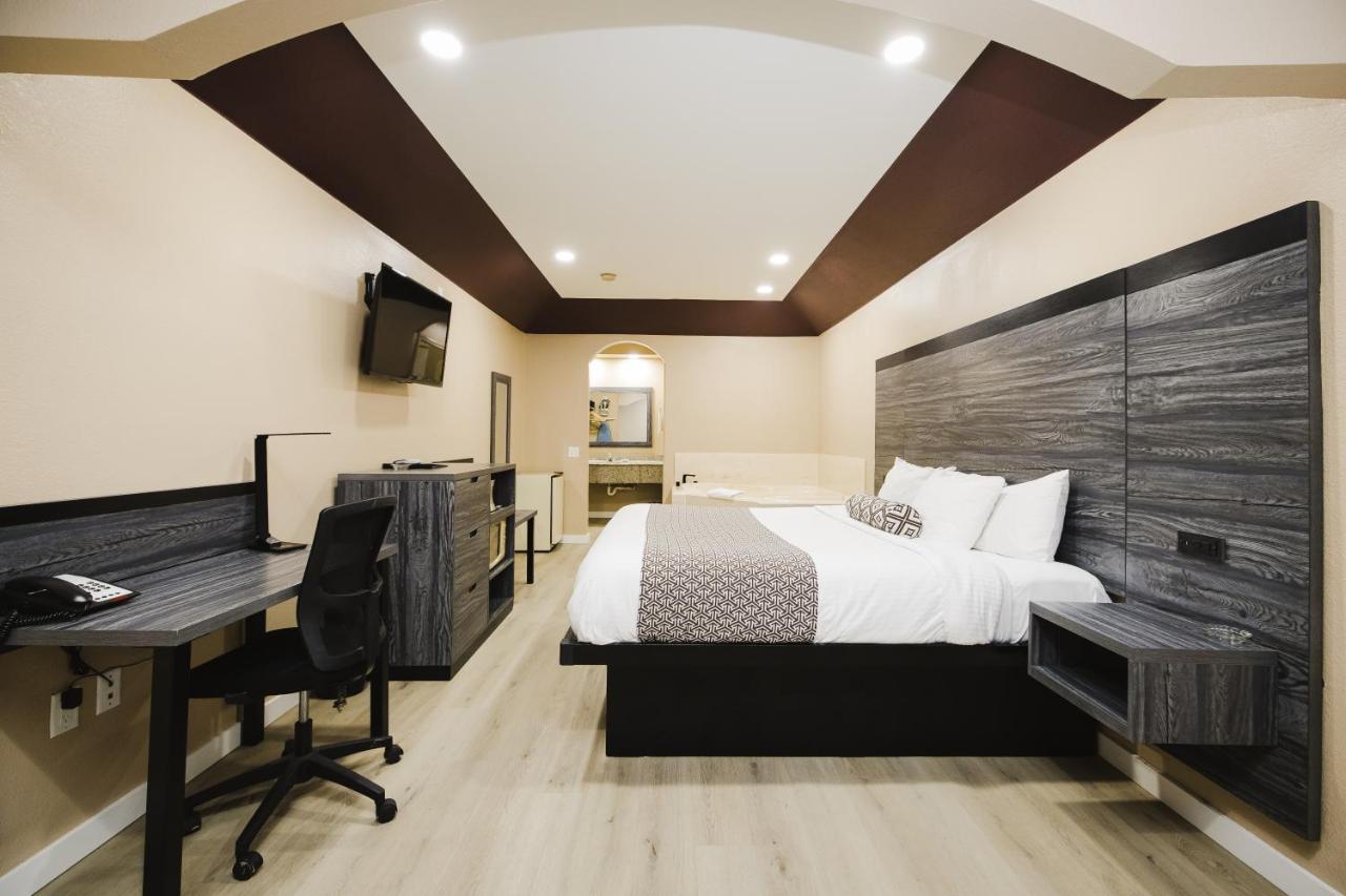 Sapphire Inn & Suites Channelview Buitenkant foto