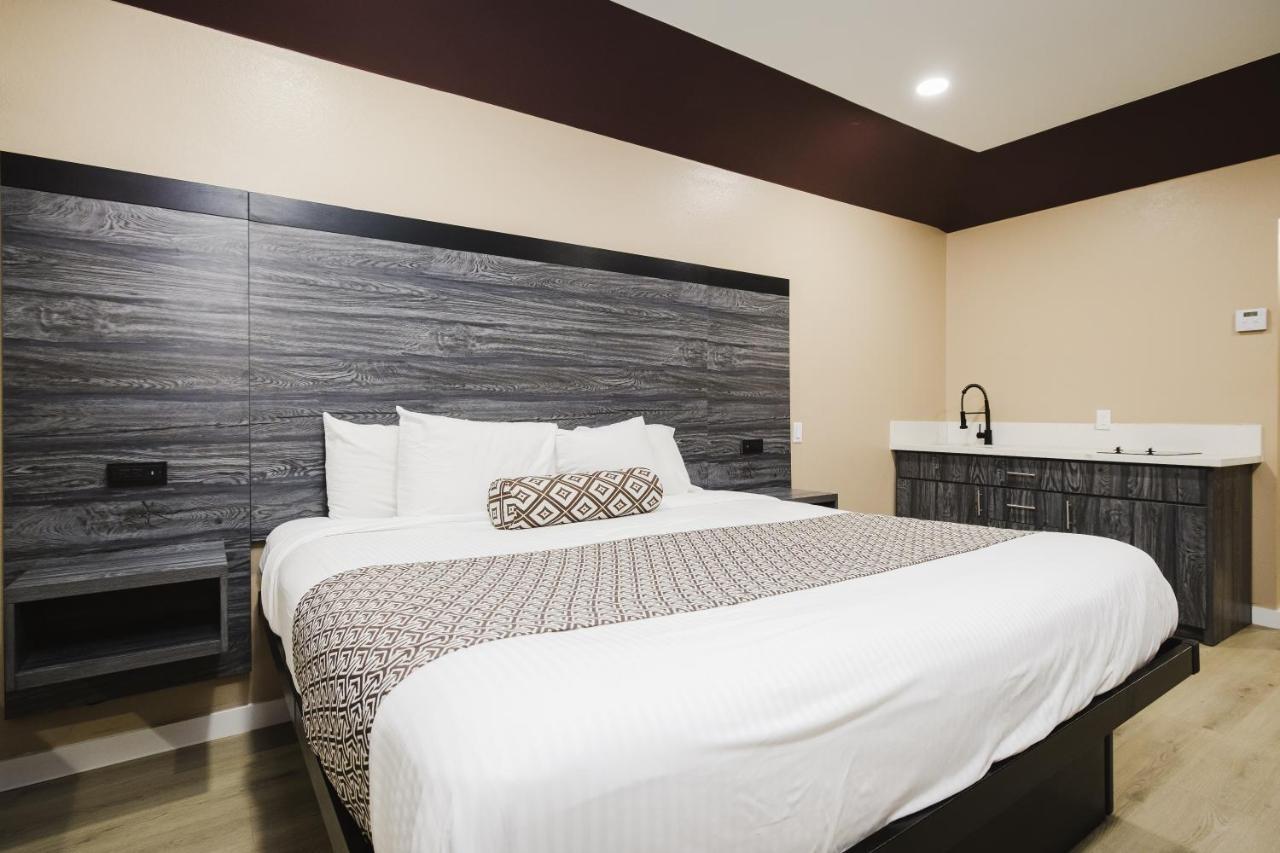 Sapphire Inn & Suites Channelview Buitenkant foto