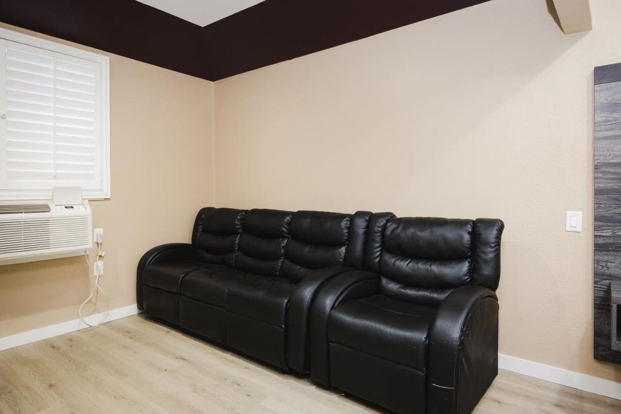 Sapphire Inn & Suites Channelview Buitenkant foto