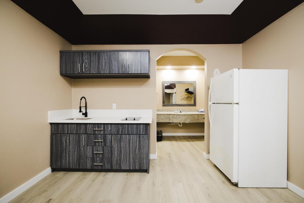 Sapphire Inn & Suites Channelview Buitenkant foto