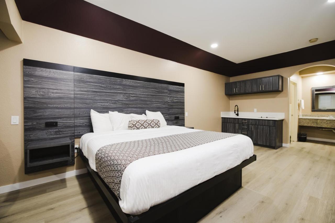 Sapphire Inn & Suites Channelview Buitenkant foto